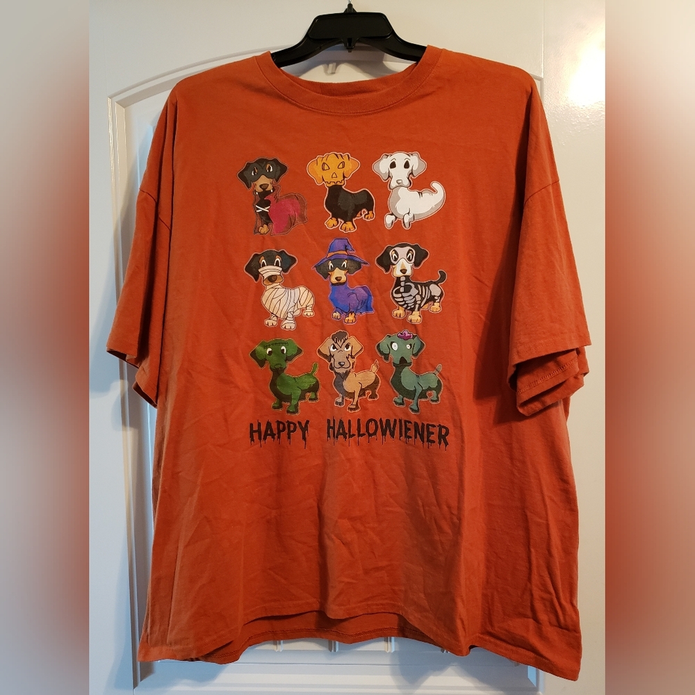 Halloween wiener dog T-shirt size 3XL